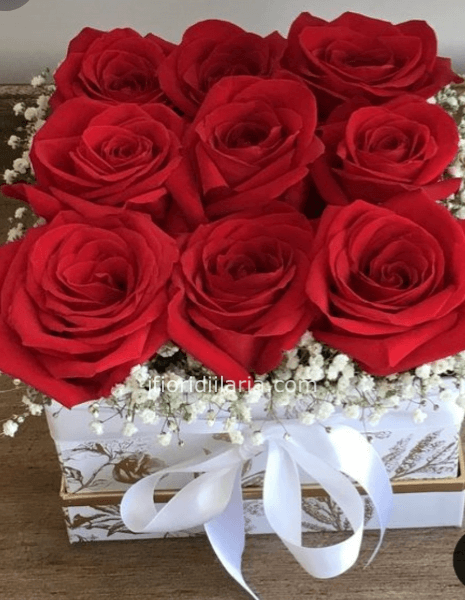 Scatola di rose